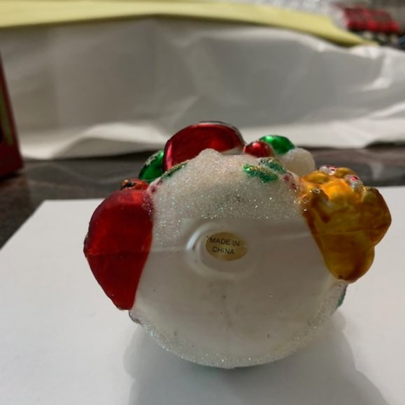 Yankee Candle Christopher Snowbrite Hand Blown Glass Ornament - Picture 6 of 7